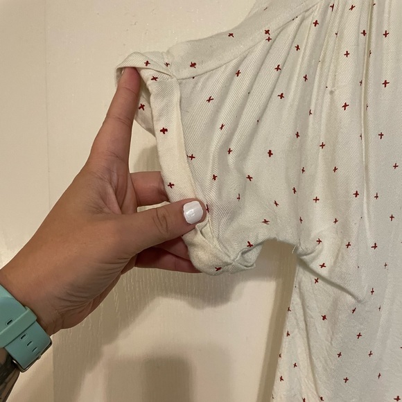 Universal Thread Button Up - Picture 2 of 3